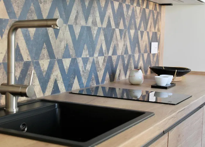 Apartment Seaside - With View - *